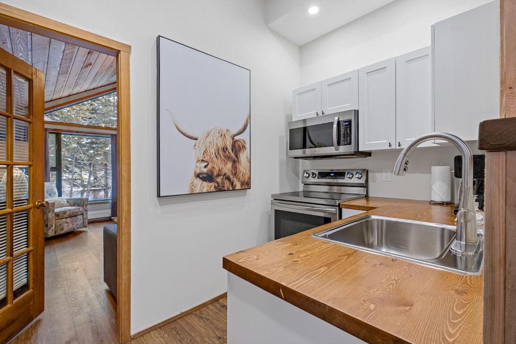 Canmore Cabin By Canadian Rockies Vacation Rentals Exterior photo