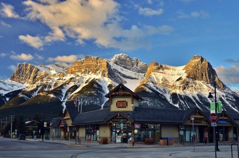 Canmore Cabin By Canadian Rockies Vacation Rentals Exterior photo